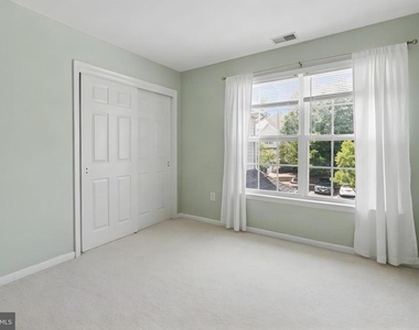 16 Shelley Circle - Photo Thumbnail 35
