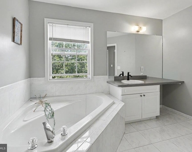 16 Shelley Circle - Photo Thumbnail 30