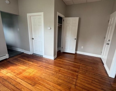 264 Kings Highway - Photo Thumbnail 2