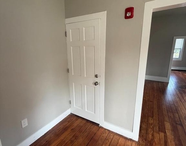 264 Kings Highway - Photo Thumbnail 6