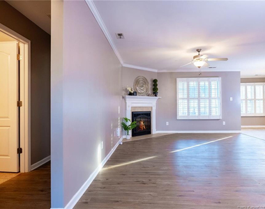 700 Hogart Street - Photo Thumbnail 3