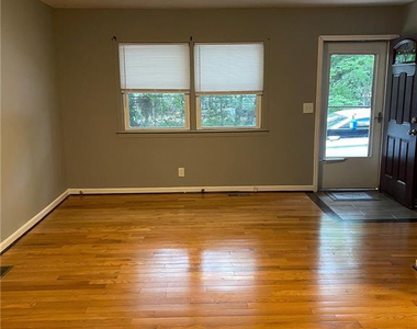 805 Chatham Street - Photo Thumbnail 1