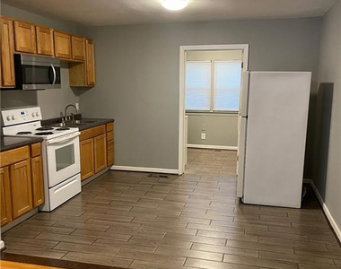 805 Chatham Street - Photo Thumbnail 2