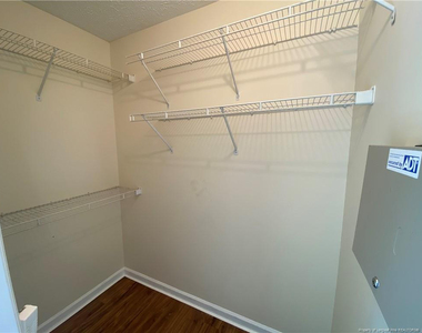 1175 Helmsley Drive - Photo Thumbnail 17