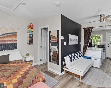 325 W Evergreen Avenue - Photo Thumbnail 6