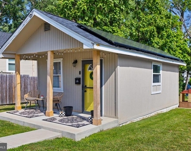 325 W Evergreen Avenue - Photo Thumbnail 2