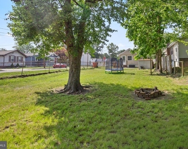 325 W Evergreen Avenue - Photo Thumbnail 18