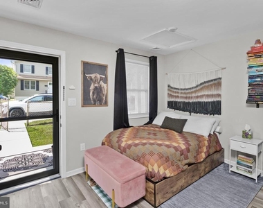 325 W Evergreen Avenue - Photo Thumbnail 8