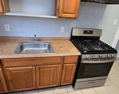 4307 Maple Avenue - Photo Thumbnail 22