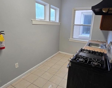 4307 Maple Avenue - Photo Thumbnail 20