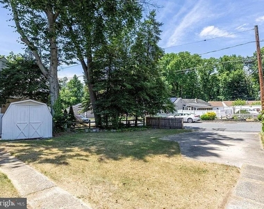217 Chestnut Street - Photo Thumbnail 9