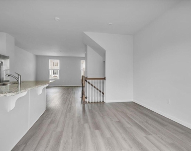 7 Hamilton Court - Photo Thumbnail 15