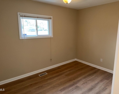 3117 Tryon Road - Photo Thumbnail 9