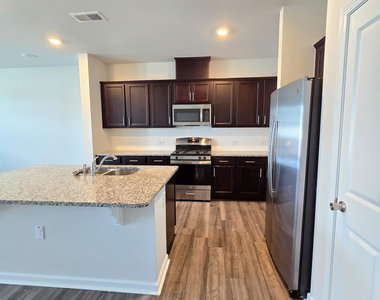 5035 Kota Street - Photo Thumbnail 6