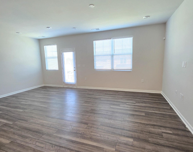 5035 Kota Street - Photo Thumbnail 8