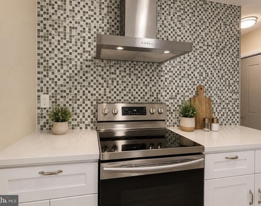505b Cypress Point Circle - Photo Thumbnail 4
