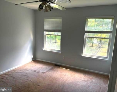 1504 Coventry Way - Photo Thumbnail 12