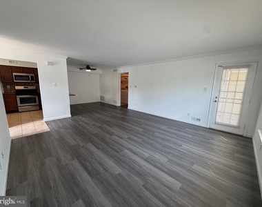 1705 Heatherstone Court - Photo Thumbnail 12