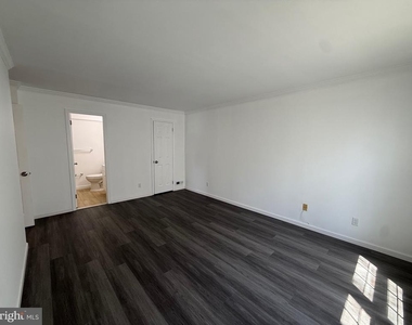 1705 Heatherstone Court - Photo Thumbnail 24