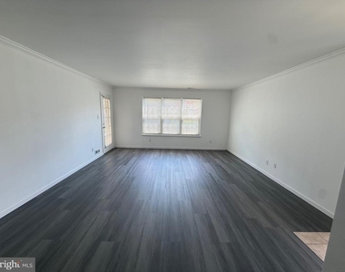 1705 Heatherstone Court - Photo Thumbnail 18