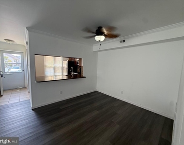 1705 Heatherstone Court - Photo Thumbnail 7