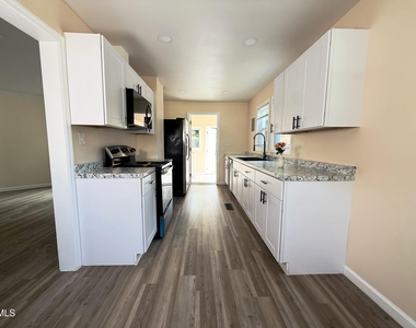 417 North Street - Photo Thumbnail 8