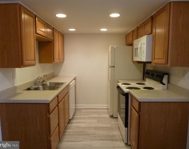 809 Logan Street - Photo Thumbnail 6