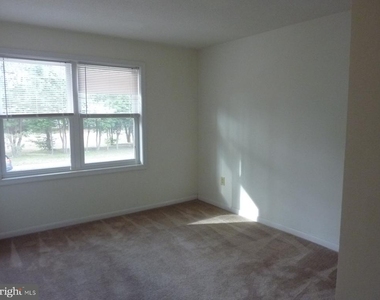 809 Logan Street - Photo Thumbnail 9