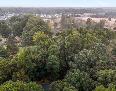109 Oaklake Court - Photo Thumbnail 41