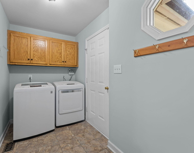 109 Oaklake Court - Photo Thumbnail 28