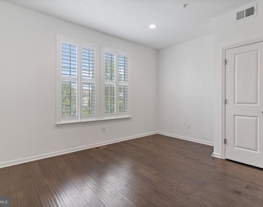 23048 Mountain Laurel Lane - Photo Thumbnail 7