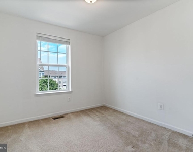 23048 Mountain Laurel Lane - Photo Thumbnail 18
