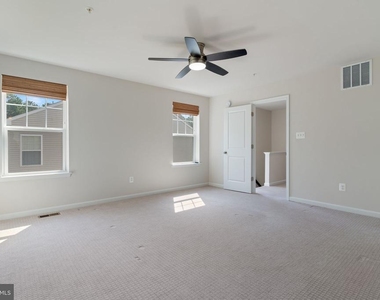 44042 Eucalyptus Way - Photo Thumbnail 16