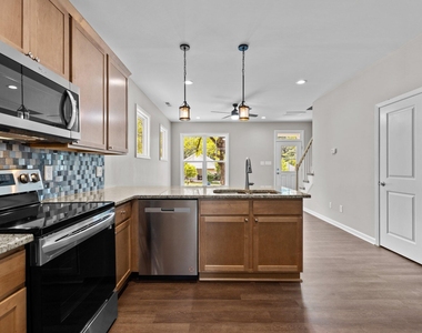 214 N Guthrie Avenue - Photo Thumbnail 1
