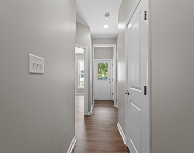 214 N Guthrie Avenue - Photo Thumbnail 5