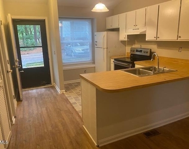 909 W Chatham Street - Photo Thumbnail 2