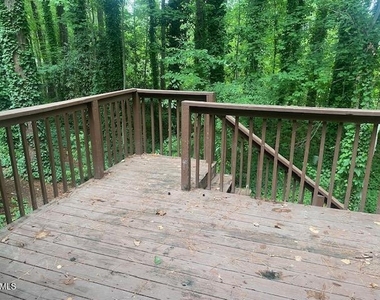 909 W Chatham Street - Photo Thumbnail 11