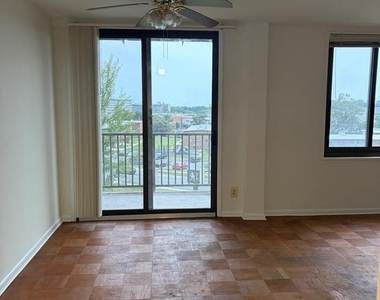 3450 Toledo Terrace - Photo Thumbnail 12
