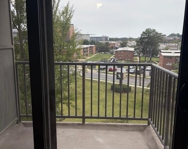 3450 Toledo Terrace - Photo Thumbnail 13