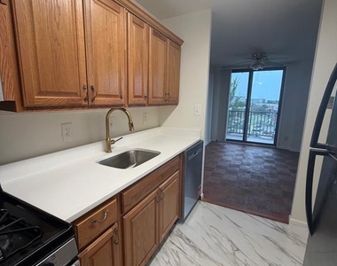 3450 Toledo Terrace - Photo Thumbnail 10
