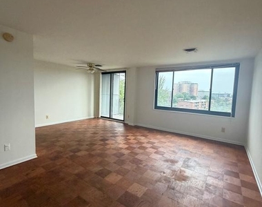 3450 Toledo Terrace - Photo Thumbnail 5