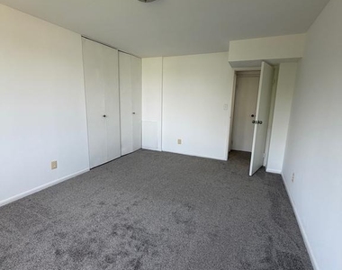 3450 Toledo Terrace - Photo Thumbnail 19