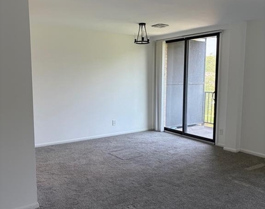 3450 Toledo Terrace - Photo Thumbnail 3