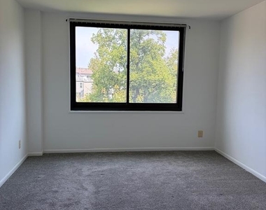 3450 Toledo Terrace - Photo Thumbnail 18