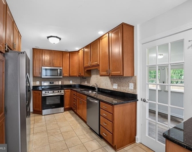 14925 Schall Road - Photo Thumbnail 1