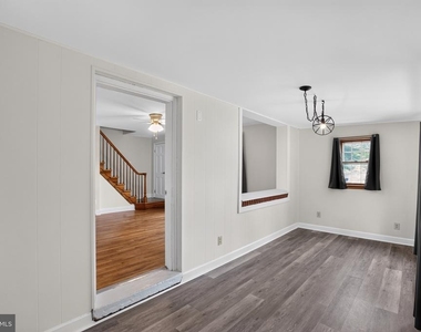 14925 Schall Road - Photo Thumbnail 12
