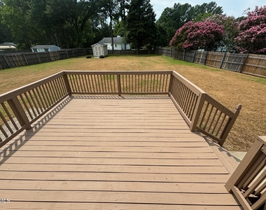 2325 Stephanie Lane - Photo Thumbnail 8