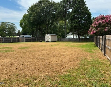2325 Stephanie Lane - Photo Thumbnail 1