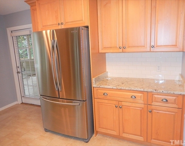 6704 Winding Trail - Photo Thumbnail 8