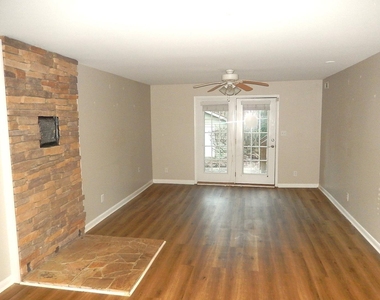 6704 Winding Trail - Photo Thumbnail 12